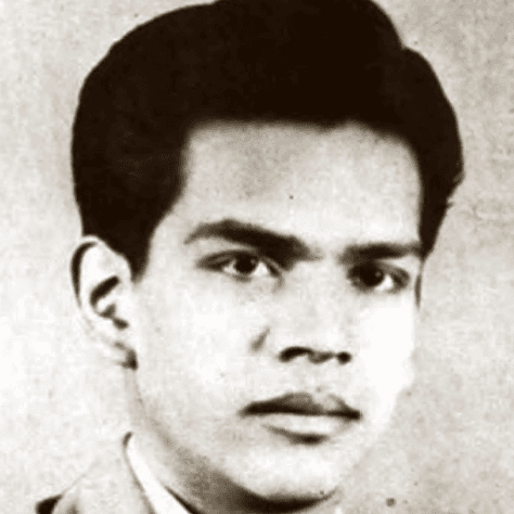 Vinubhai came into the contact of His Holiness Yogiji Maharaj, the spiritual successor of Shastriji Maharaj, as a teenager. 

Impressed by Yogiji Maharaj’s spiritual charisma and selfless love, he travelled with Yogiji Maharaj during his summer vacations. Yogiji Maharaj’s spiritual aura and affection drew the young Vinubhai closer towards him.
