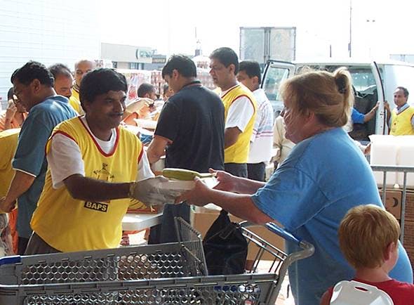 In 2005, after Hurrican Katrina, BAPS Charities dispatched volunteer teams to provide aid in the Mississippi towns of Gulfport, Waveland, and Bay Saint Louise.