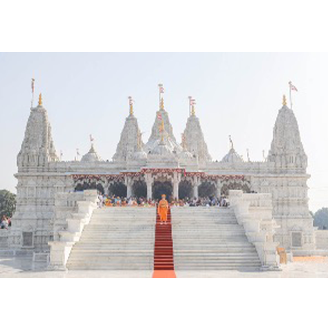 Mahant Swami Maharaj continued Pramukh Swami Maharaj’s mandir-building legacy by inaugurating several mandirs around the world, including in Navsari in 2020.