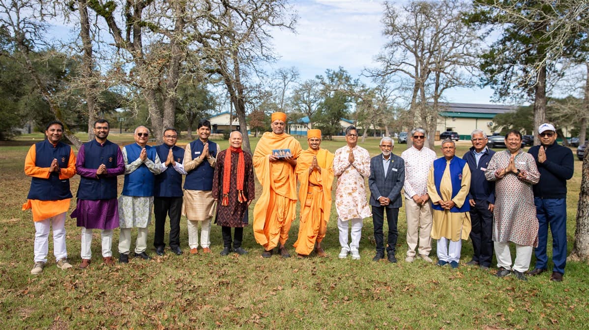 BAPS Strengthens Community Bonds at Texas Hindu Campsite through Service and Unity Forum